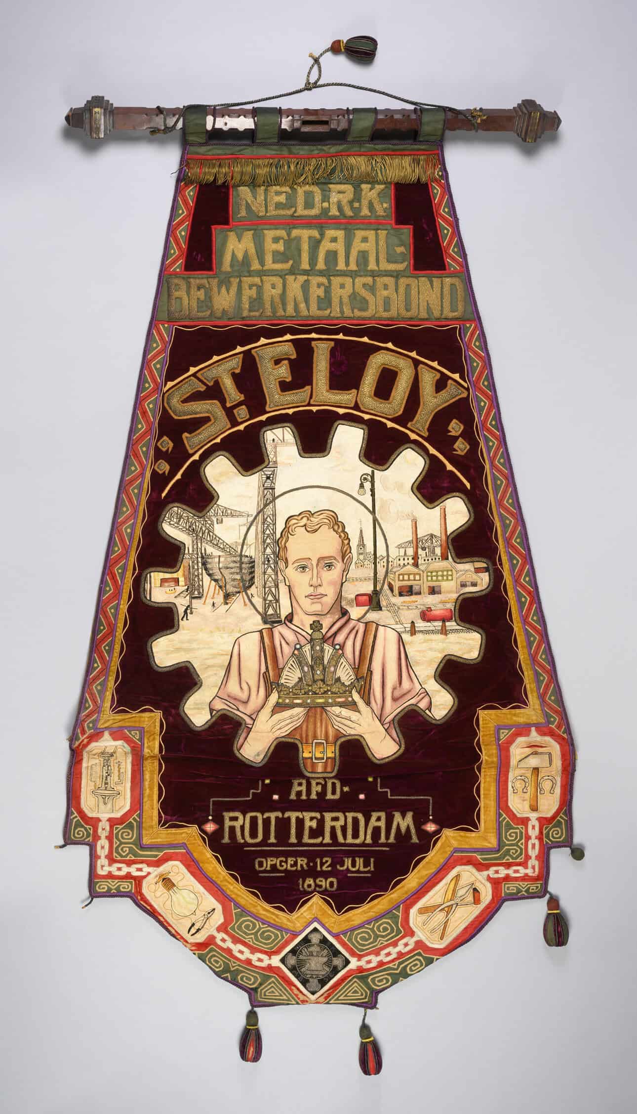 Historic banner acquired by Museum Rotterdam