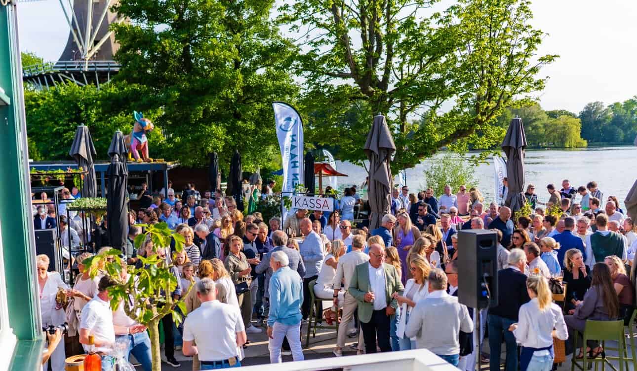 Eat herring and raise funds for cystic fibrosis at De Tuin’s Haringparty, by the Kralingse Plas in Rotterdam.