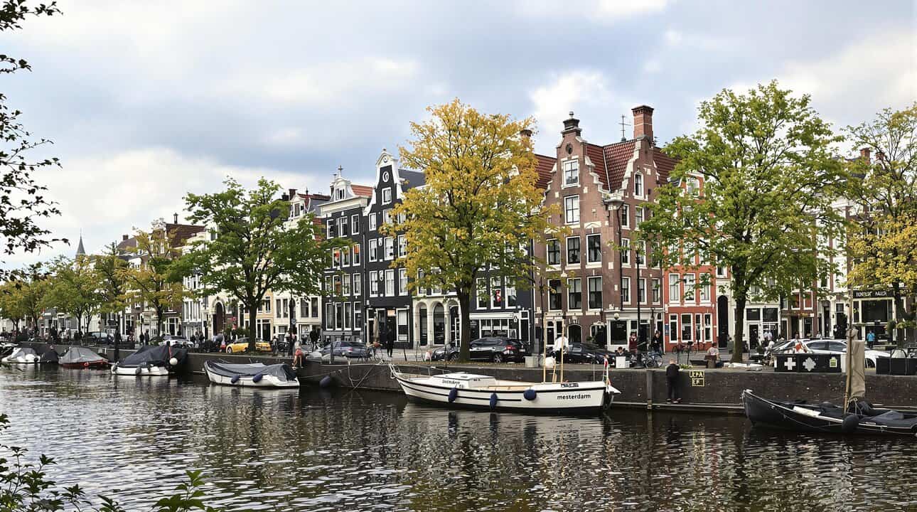 The Netherlands: Foundation and heart of the kingdom