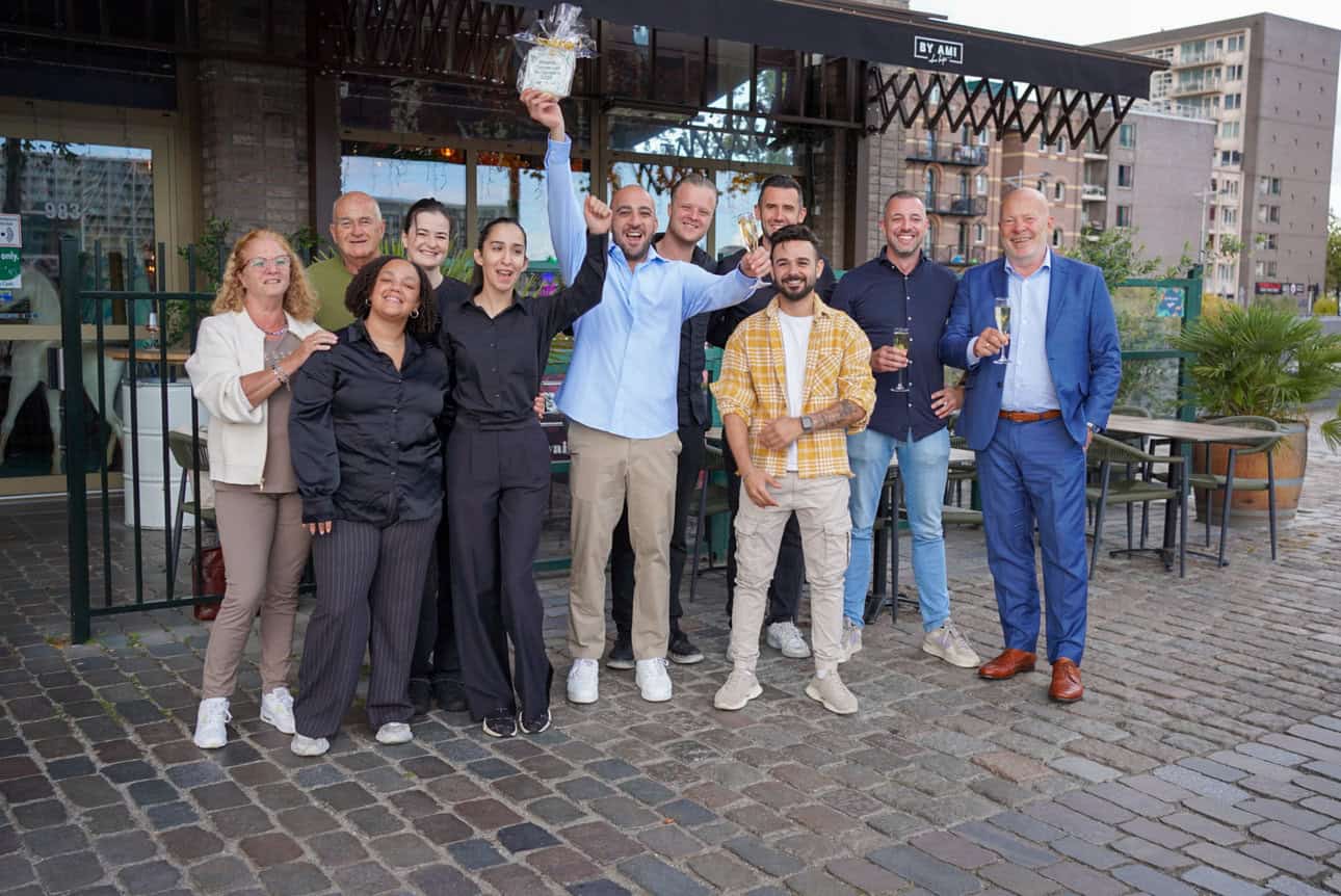 By Ami on the Kop van Zuid has been voted Rotterdam’s most beautiful terrace 2025 after 2,300 votes, beating De Tuin van de Vier Windstreken and De Prins van Terbregge.