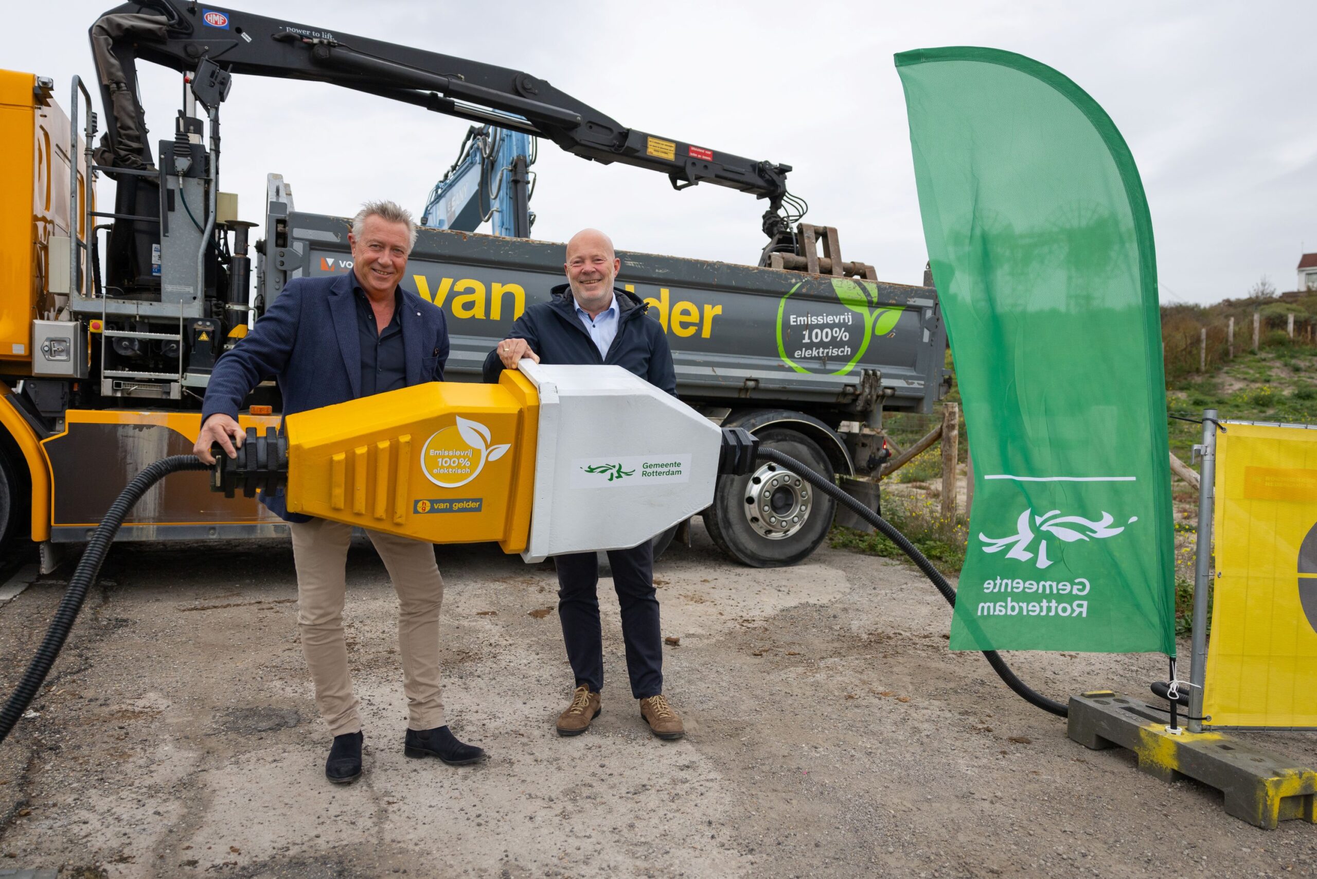 Work begins on Hoek van Holland’s Strandboulevard, with safer roads, cycle paths and green upgrades. Completion is due by April 2026.