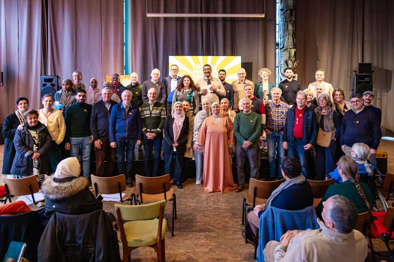 In Oase Rotterdam, Milieu Centraal thanked energy helpers, launched the Energiehulpnetwerk map and called for more helpers as energy poverty reaches 450,000 homes.