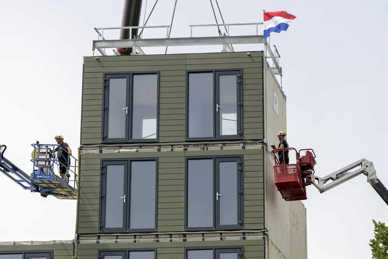 Rotterdam says construction started on 12,500+ homes from 2022 to end-2025, with 60% classed as affordable and new student housing planned for the Oostflank.