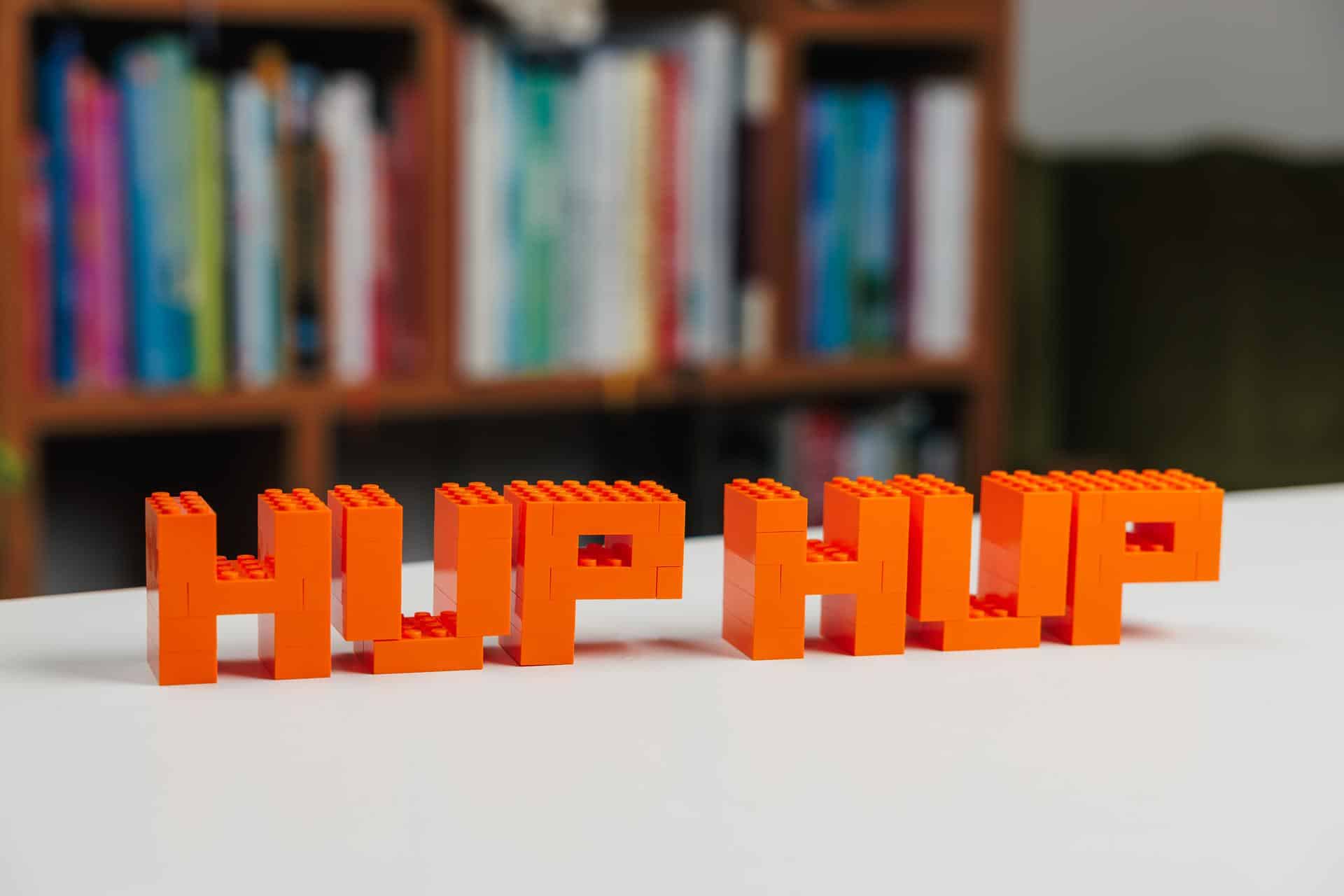 The LEGO Group and KNVB hand out free orange LEGO bricks on 3 June. Rotterdam fans can join at the LEGO Store in the Koopgoot.
