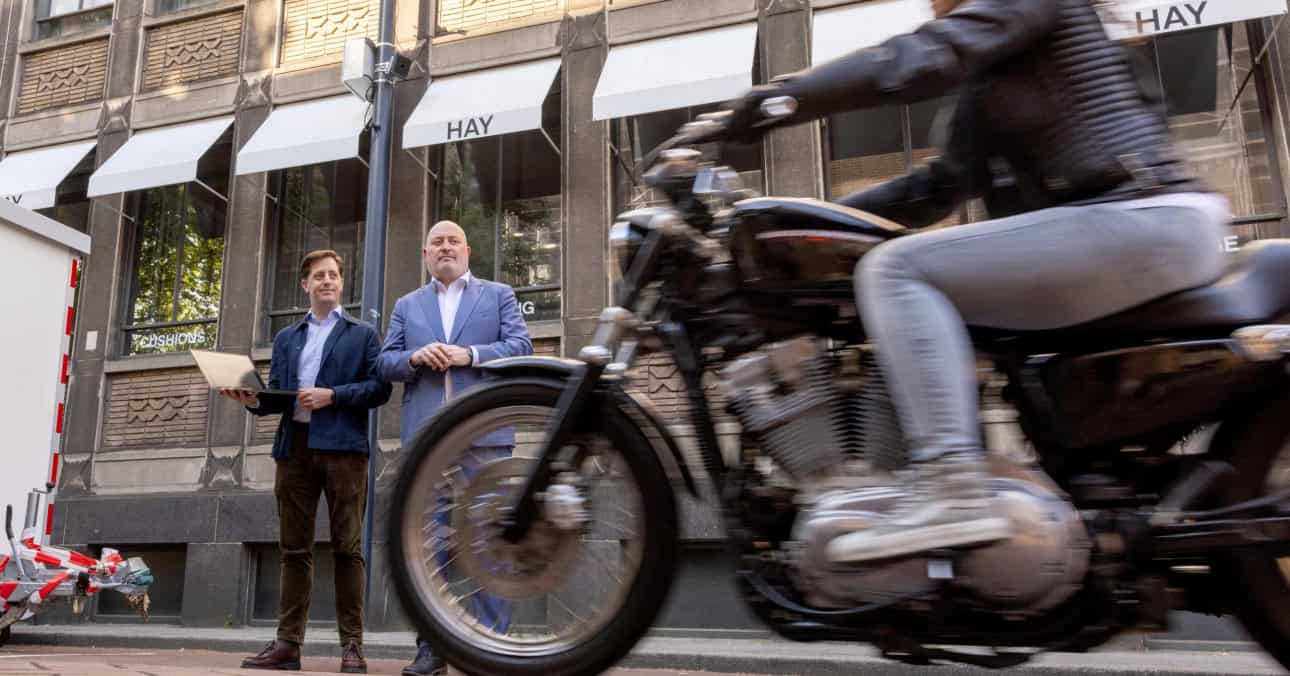 Rotterdam is testing noise cameras to tackle loud cars, motorcycles and traffic nuisance as part of its wider road safety approach.