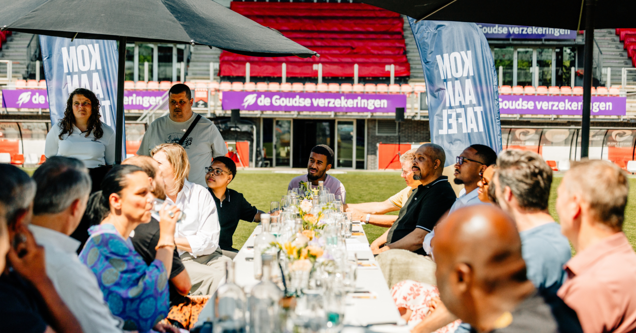 Sparta Rotterdam hosts talks on youth poverty
