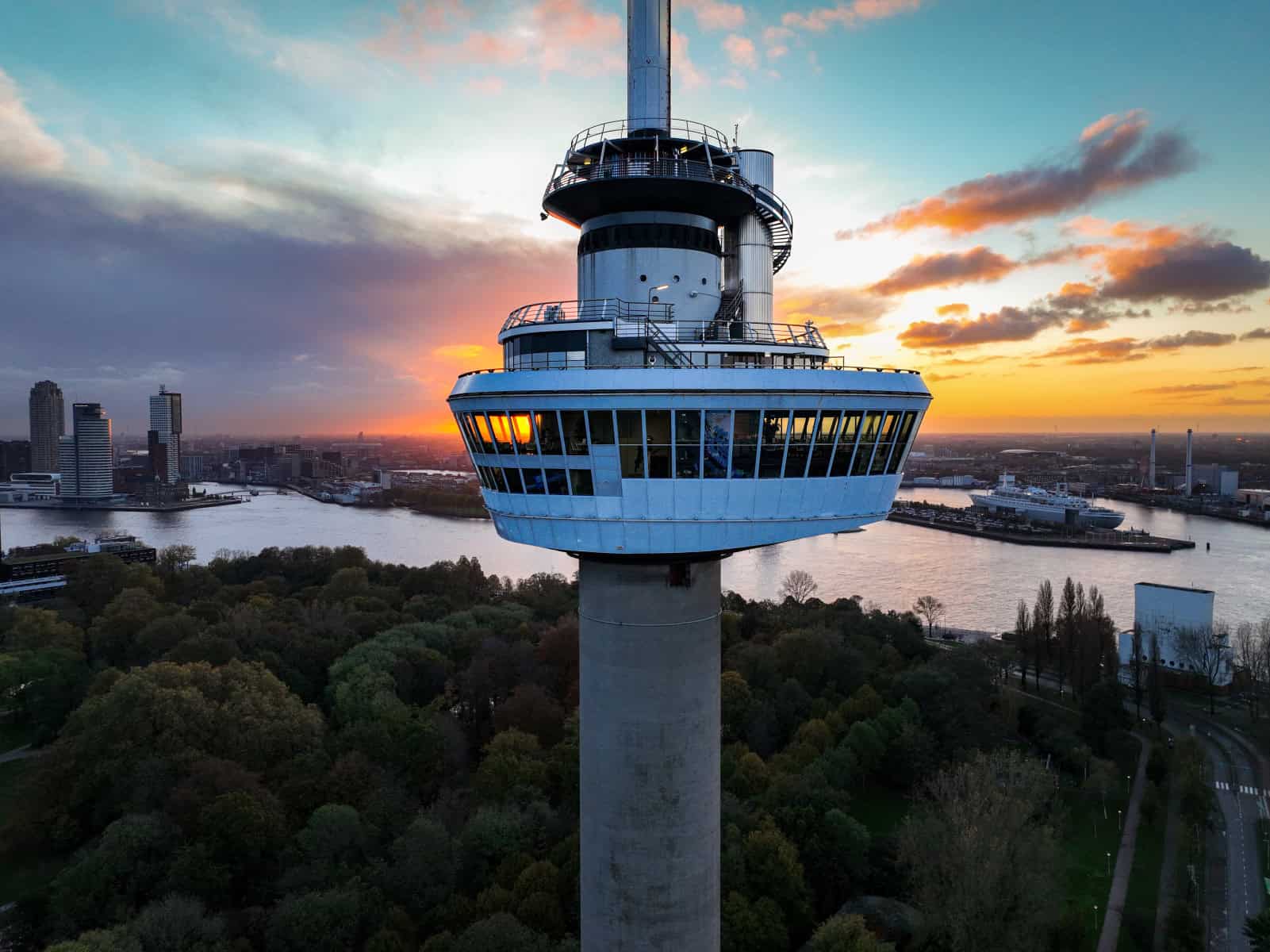 The Euromast reopens earlier than planned after renovation, with the renewed Brasserie, Euroscoop, suites and abseiling available again.