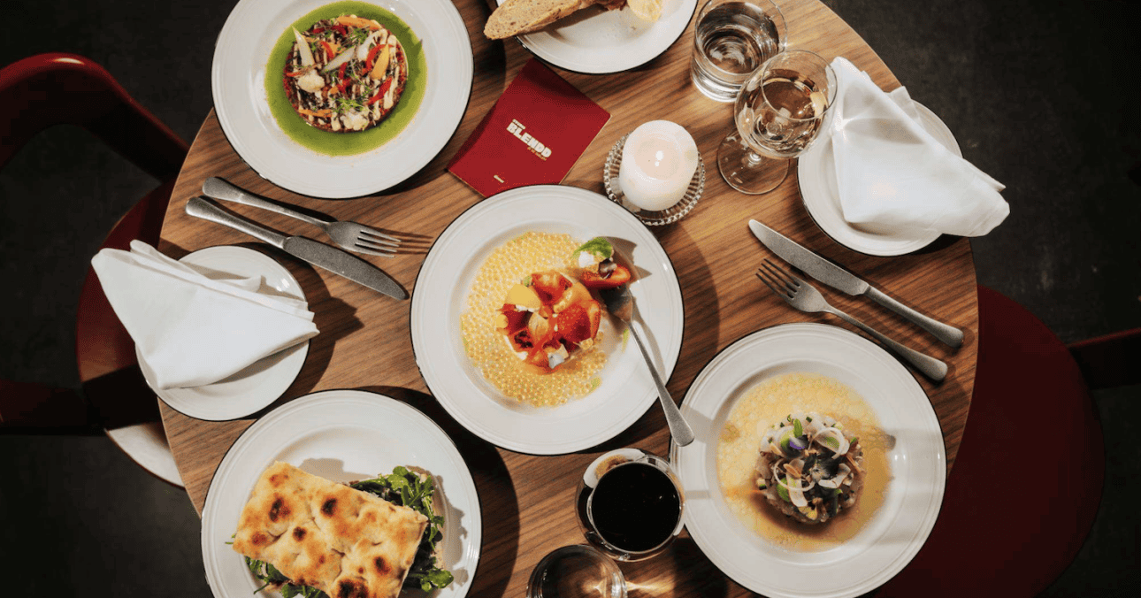 Blendd opens Studio Blendd and Bistro Blendd at de Doelen, adding a listening bar, restaurant previews and a September bistro opening.