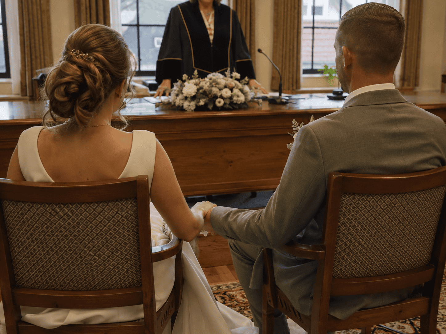 A Friday wedding ceremony in Rotterdam costs €982, making it one of the ten most expensive Dutch municipalities to get married.