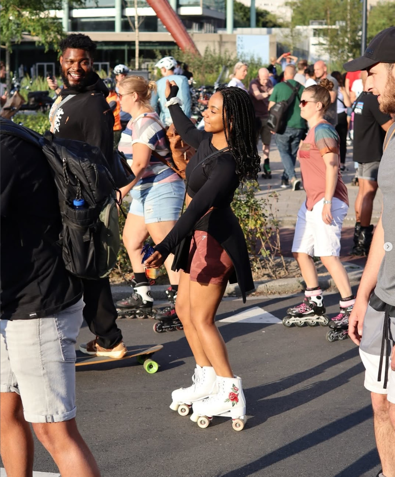 Wednesday Night Skate brings free summer rides to Rotterdam. Here are the latest dates, routes and practical details.