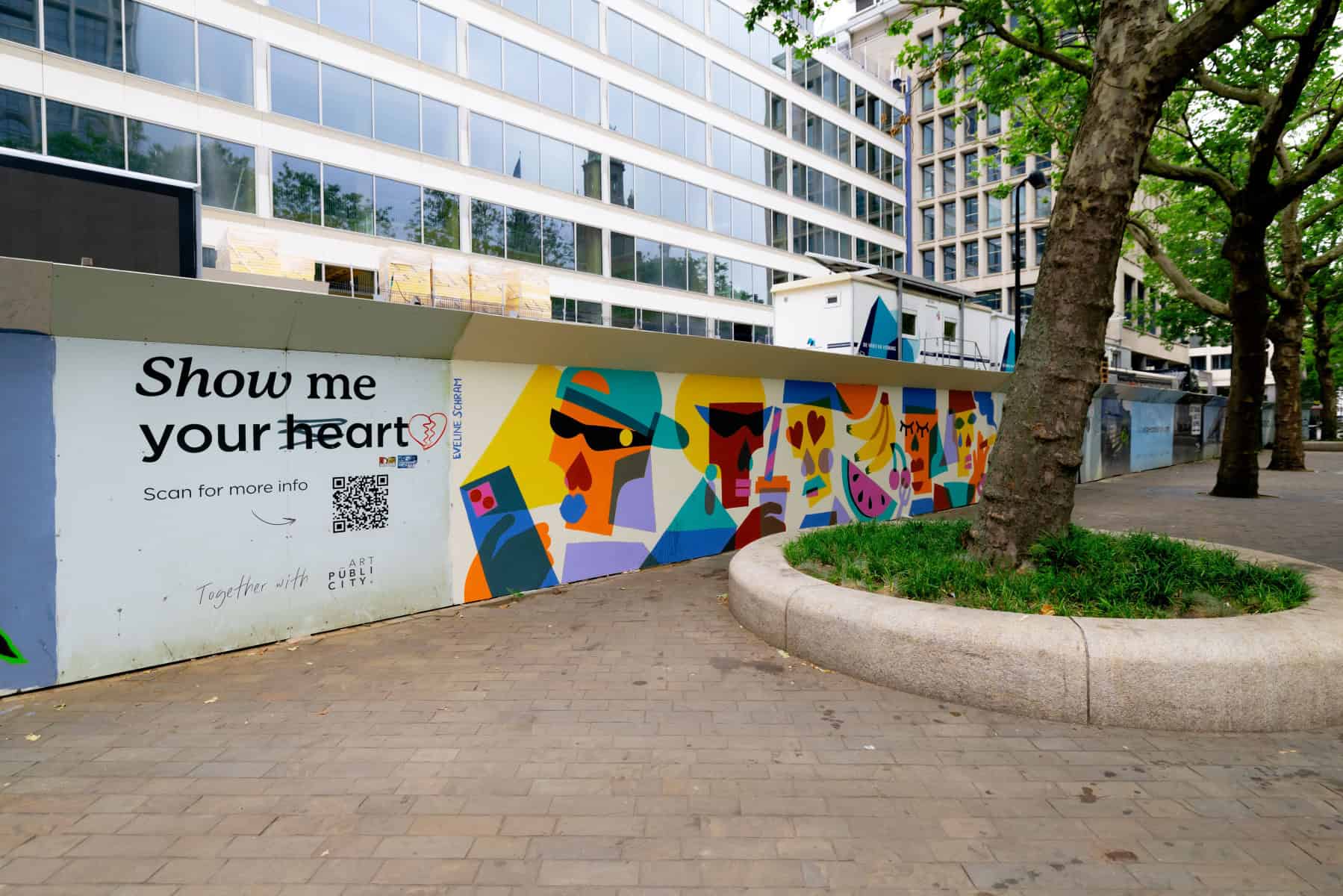 Eveline Schram’s mural on the construction fences at EDGE Coolsingel. Photo: Brian Lubking.