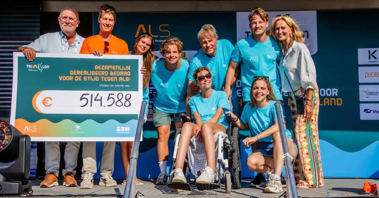 The first Rotterdam TriALSlon raised €514,588 for ALS research, with nearly 400 participants swimming, running and racing water bikes.