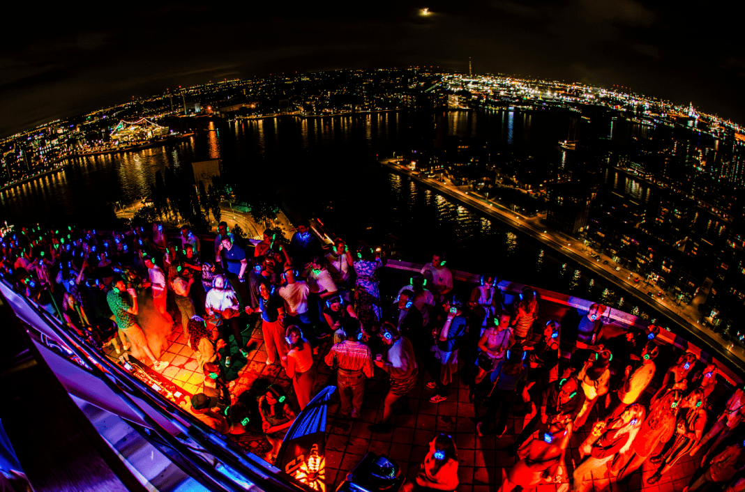 On Friday 14 August, the Euromast becomes a dance venue with wireless headphones and several music channels
