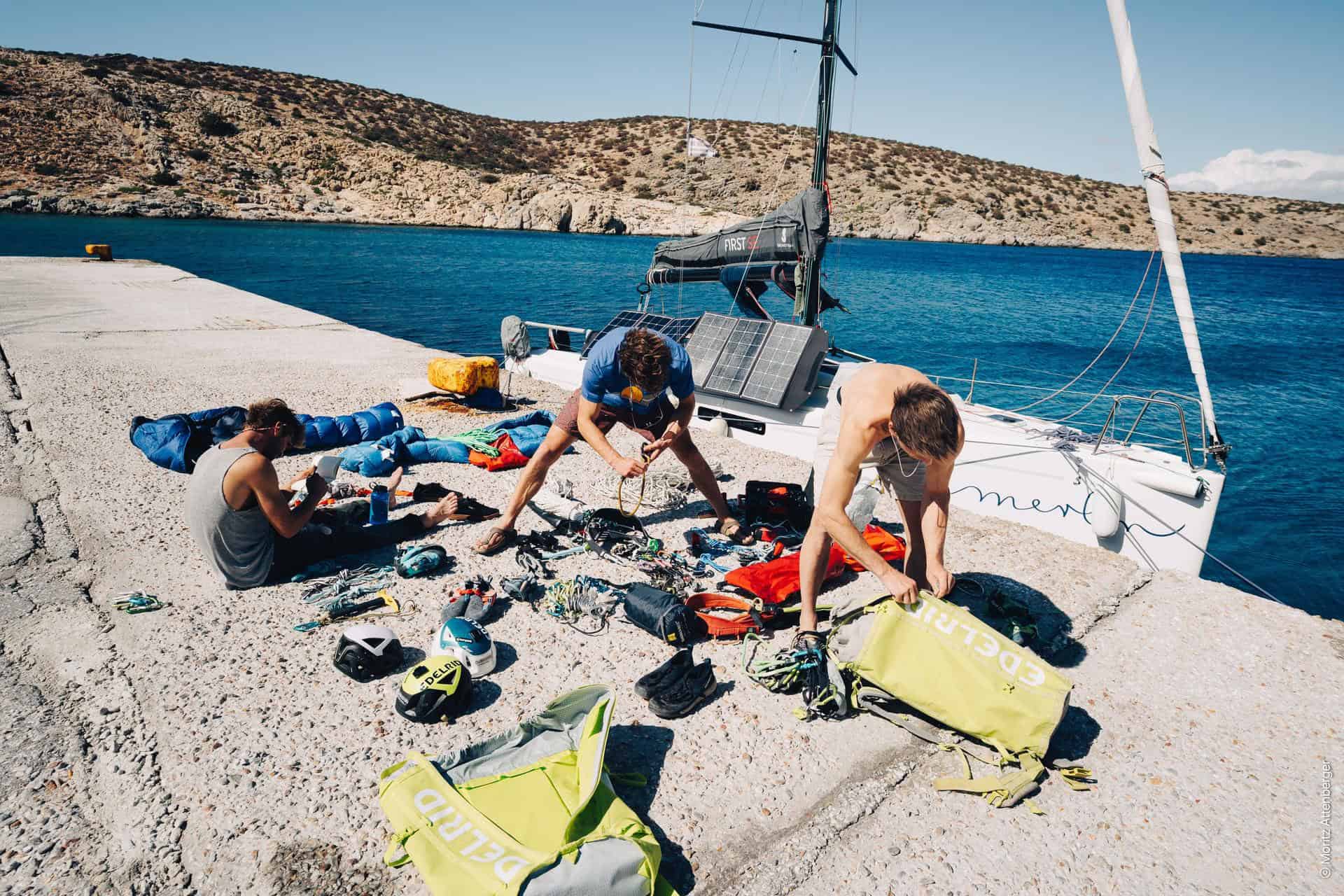 Wand in Sicht heads to the Greek island of Amorgos, where climber Philipp Hans wants to establish a new 250-metre route rising almost directly from the sea