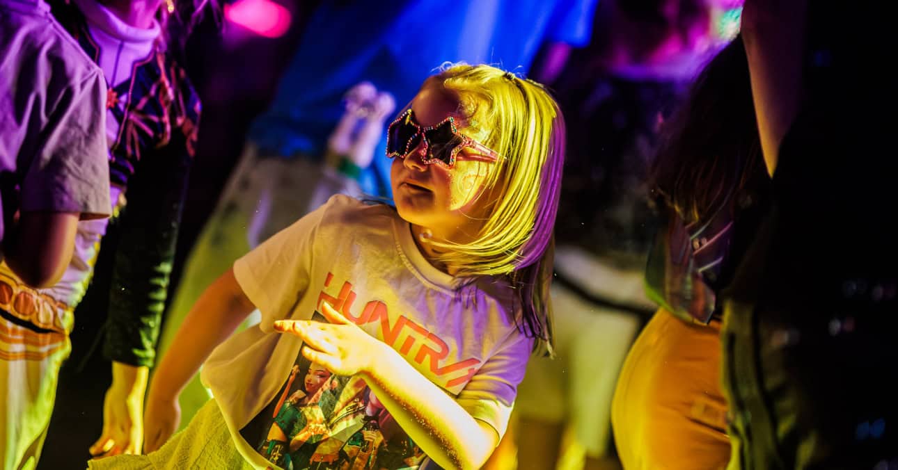 KiDDiERAVES comes to Rotterdam’s Maassilo on 8 November with DJs, K-pop, light shows and a daytime club experience for children and their families.