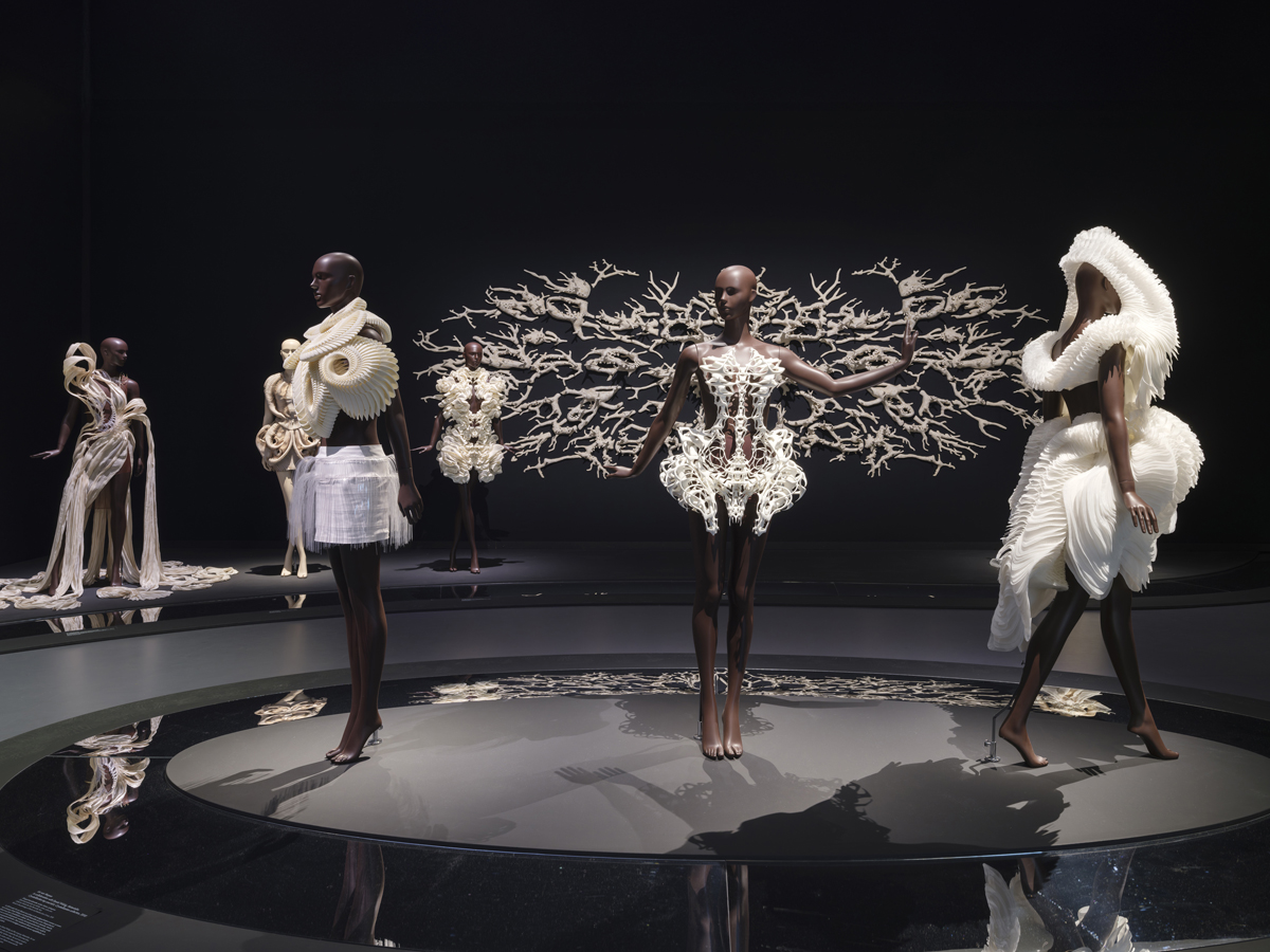 Iris van Herpen: Sculpting the Senses at Kunsthal Rotterdam. Photo: Ossip van Duivenbode.