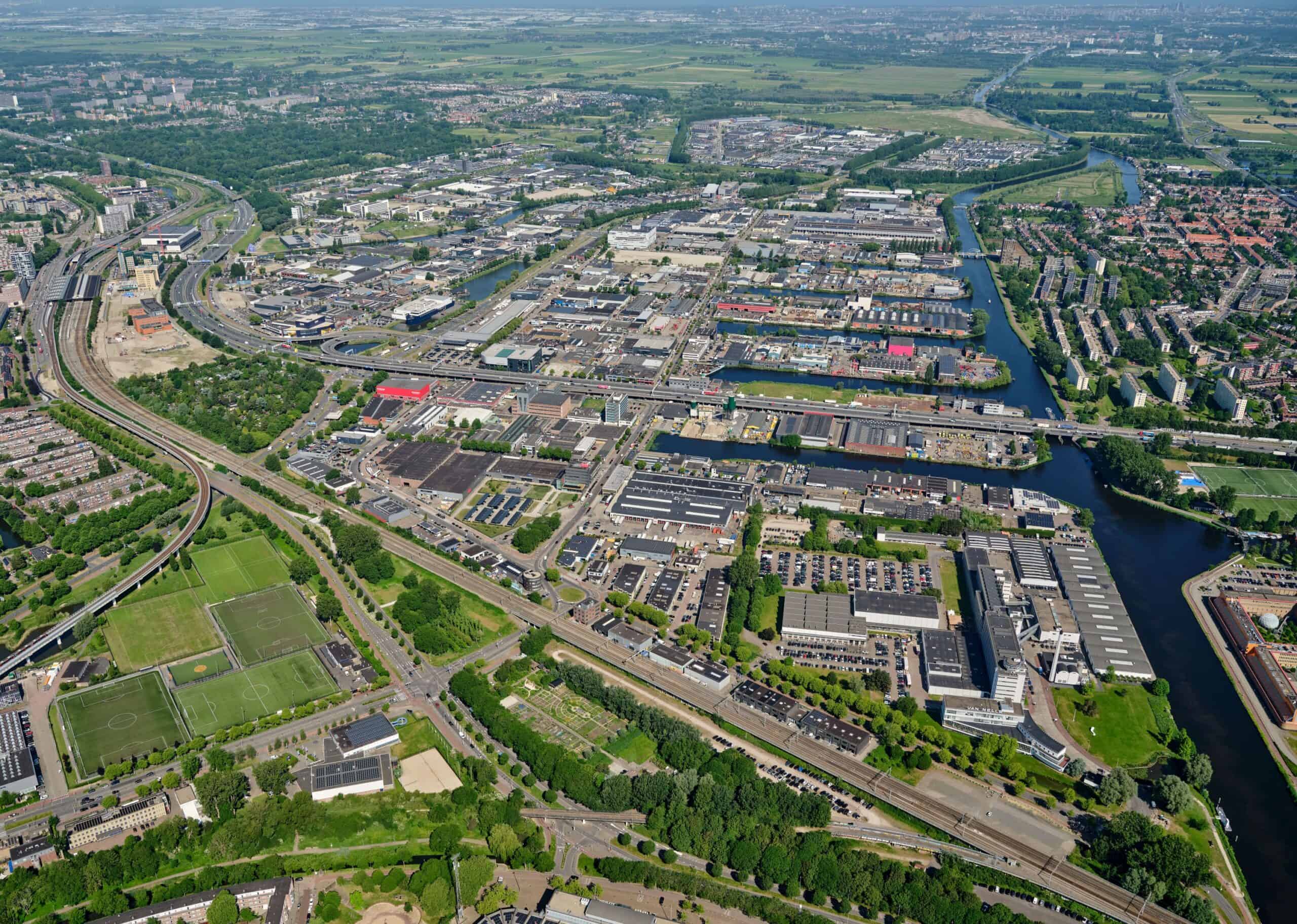 Aerial view of Spaanse Polder, one of Rotterdam's major business and industrial areas. Photo: Municipality of Rotterdam.