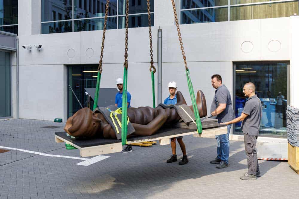 Human sculptures from museum Boijmans van Beuningen on exhibition at Erasmus MC 📷 Aad Hoogendoorn