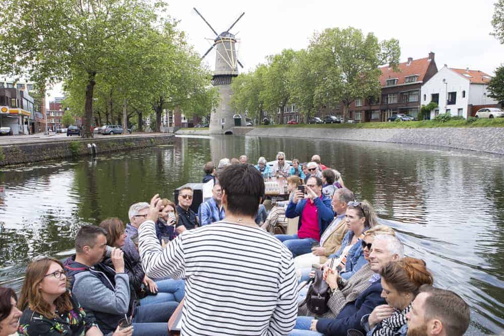Boating through Schiedam 📷 Anjes Gesink