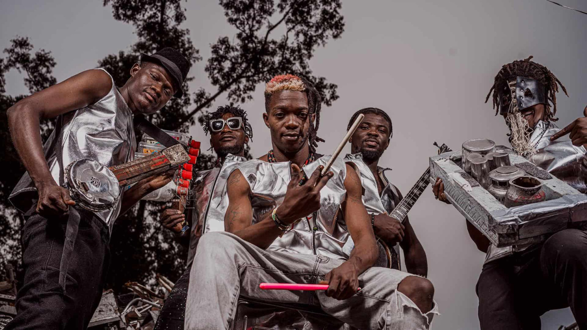 Click to enlarge Kin’Gongolo Kiniata