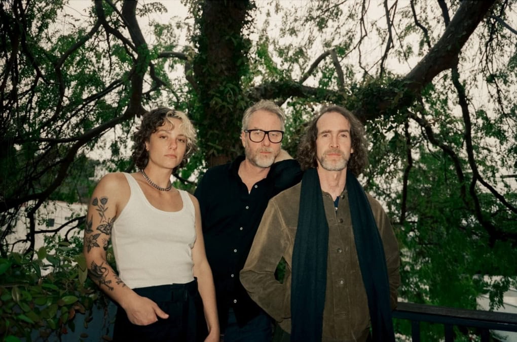 Matt Berninger – Intimate Trio Performance